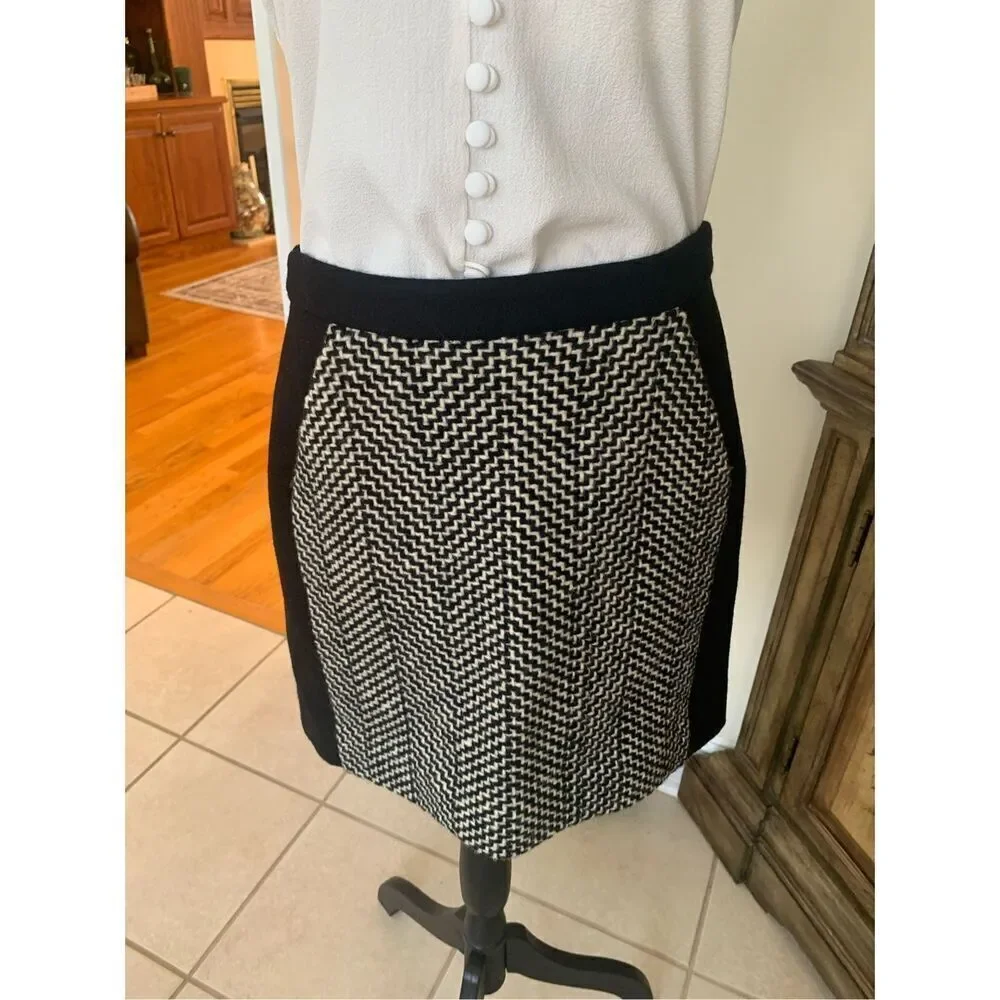 J. Crew Black Ivory Herringbone Zig Zag 100% Wool Mini Skirt